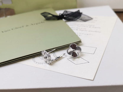 [Clover]CLOVER MEDIUM STUD EARRINGS
