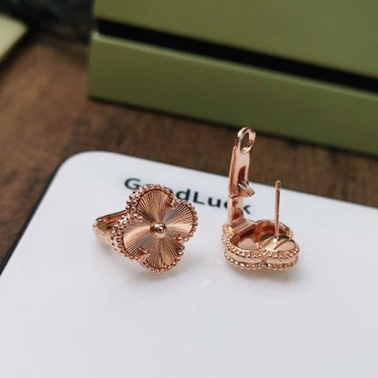 [Clover]CLOVER MEDIUM STUD EARRINGS