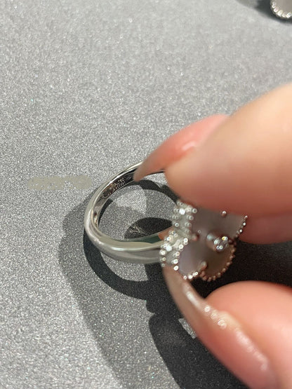 [Clover]CLOVER SILVER MOP DIAMOND RING