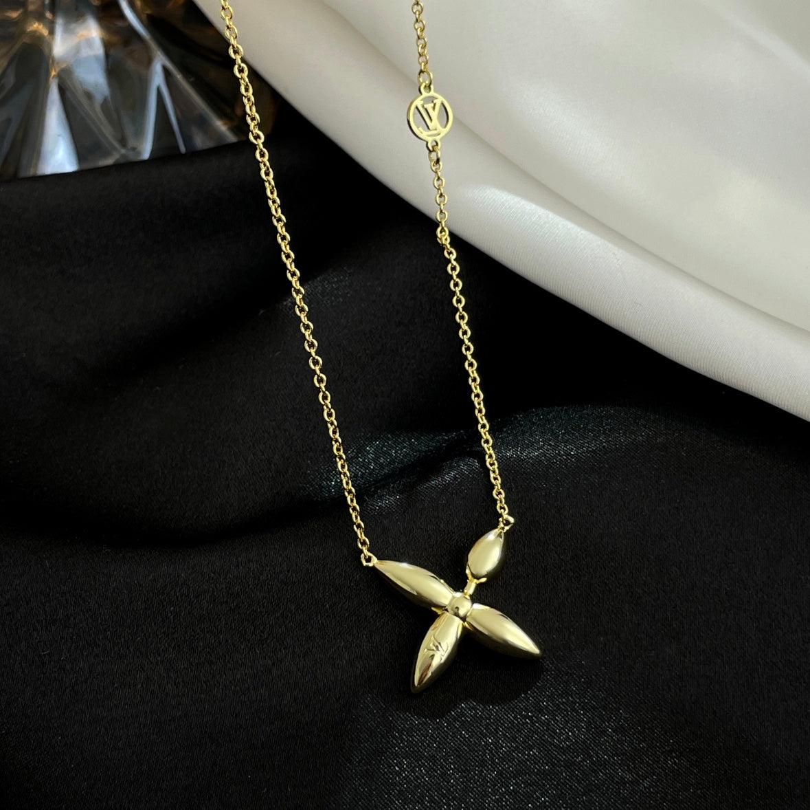 [Clover]LOUISETTE GOLD NECKLACE