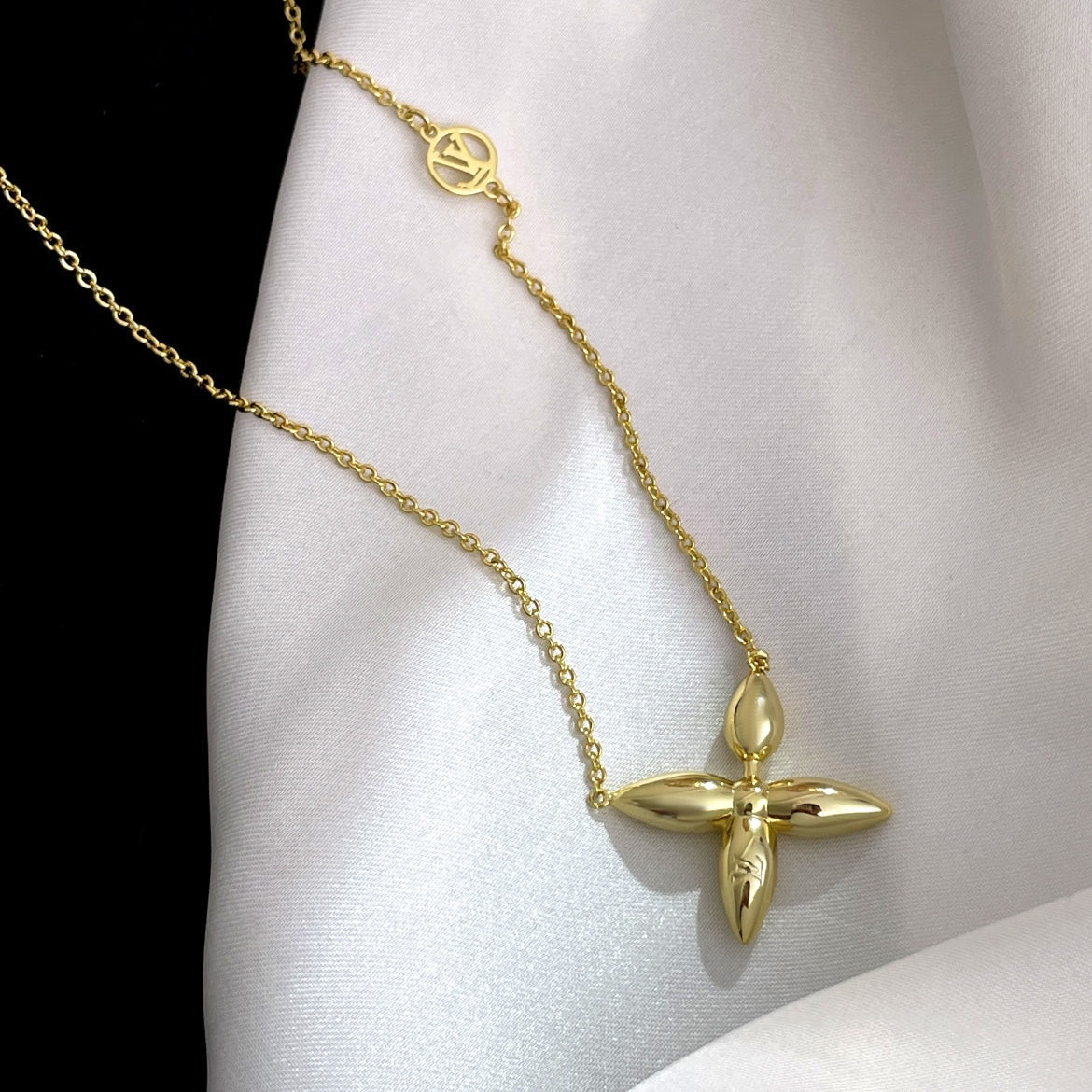 [Clover]LOUISETTE GOLD NECKLACE