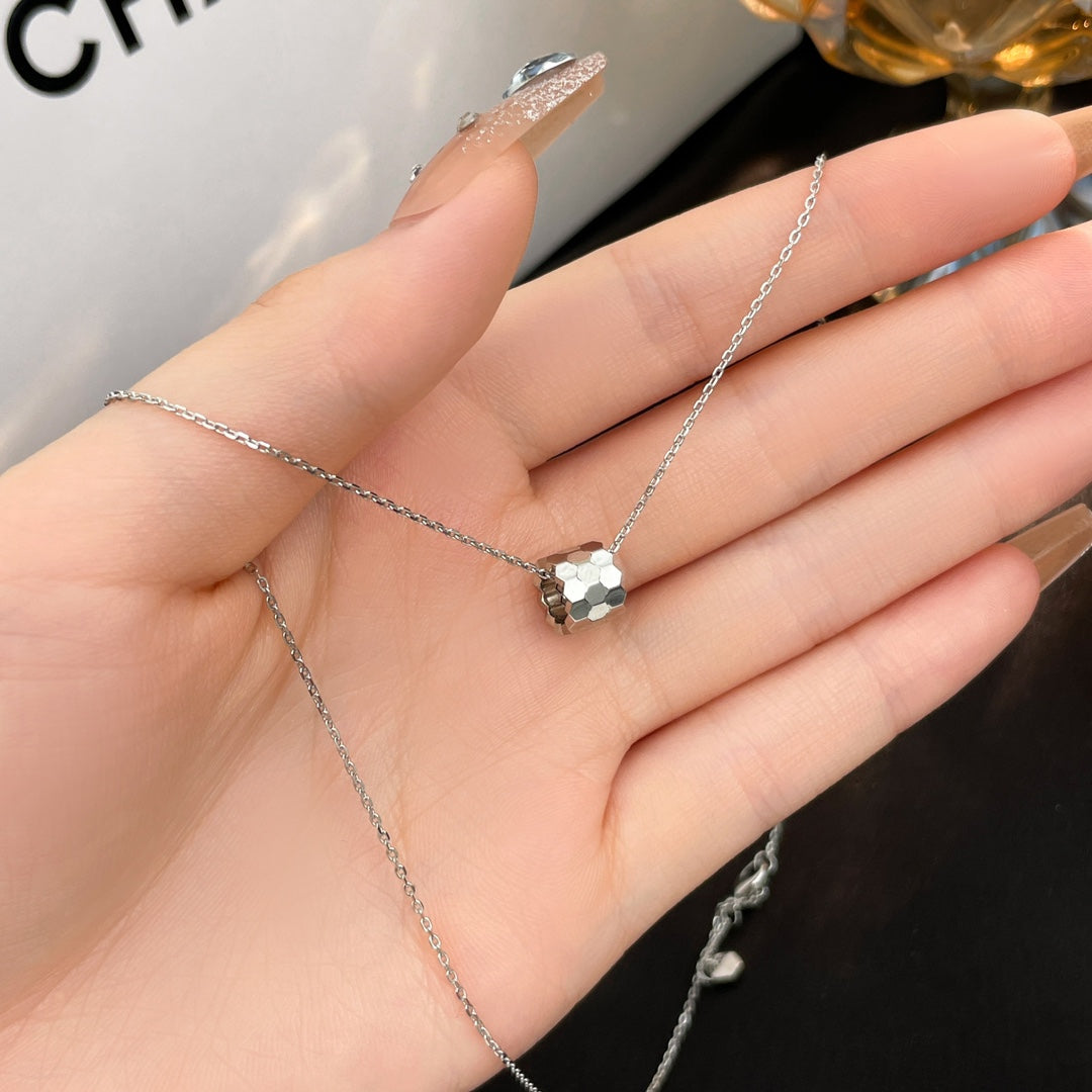 [Clover]BEE MINI NECKLACE