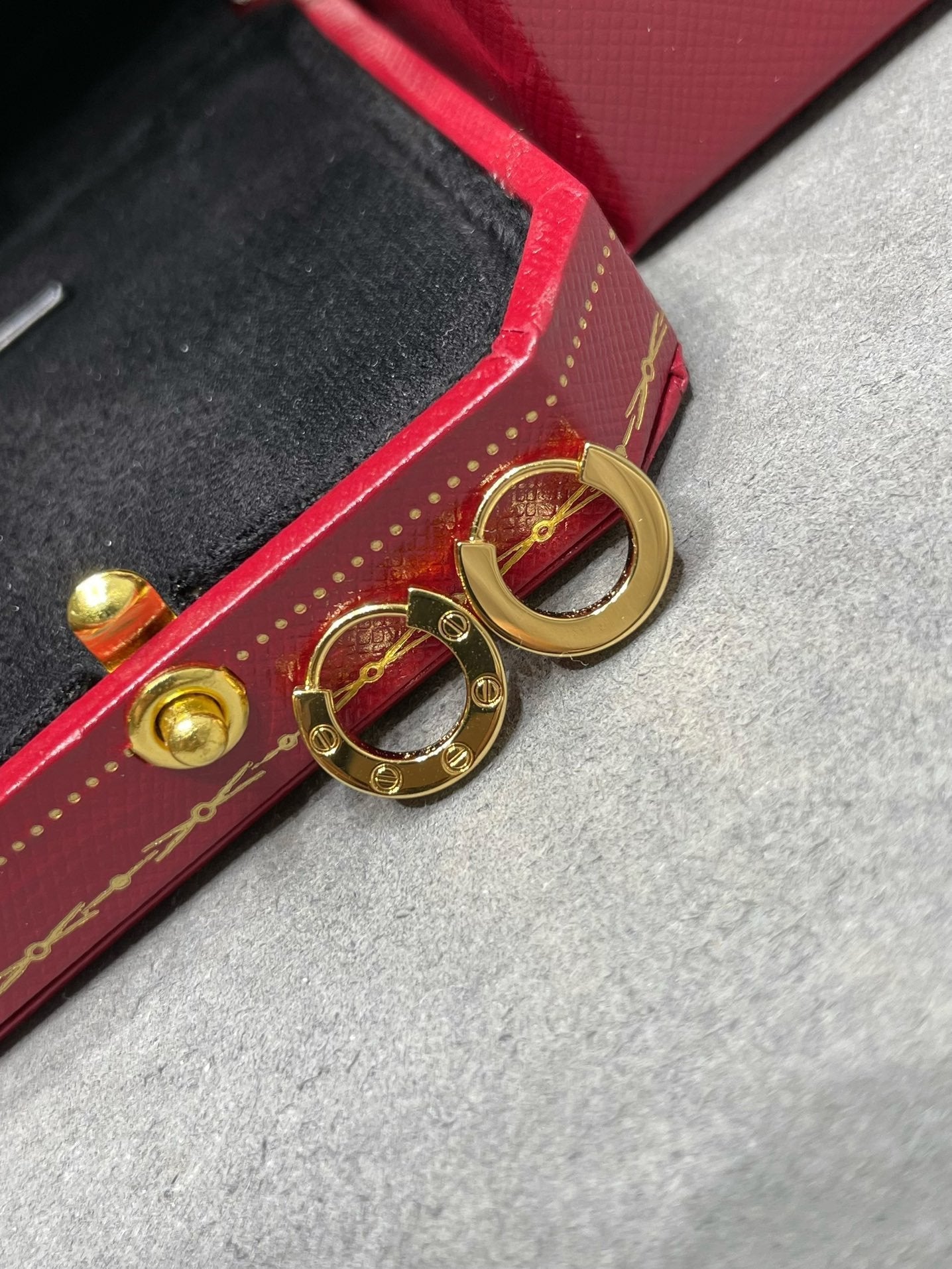 [Clover]LOVE MINI EARRINGS