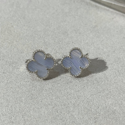 [Clover]CLOVER CHALCEDONY SILVER STUD EARRINGS