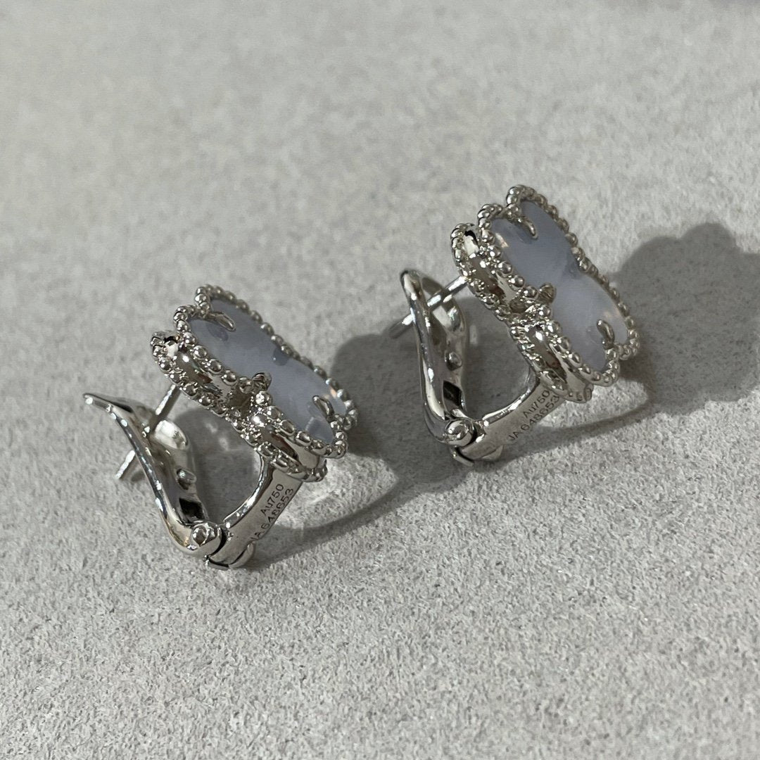 [Clover]CLOVER CHALCEDONY SILVER STUD EARRINGS