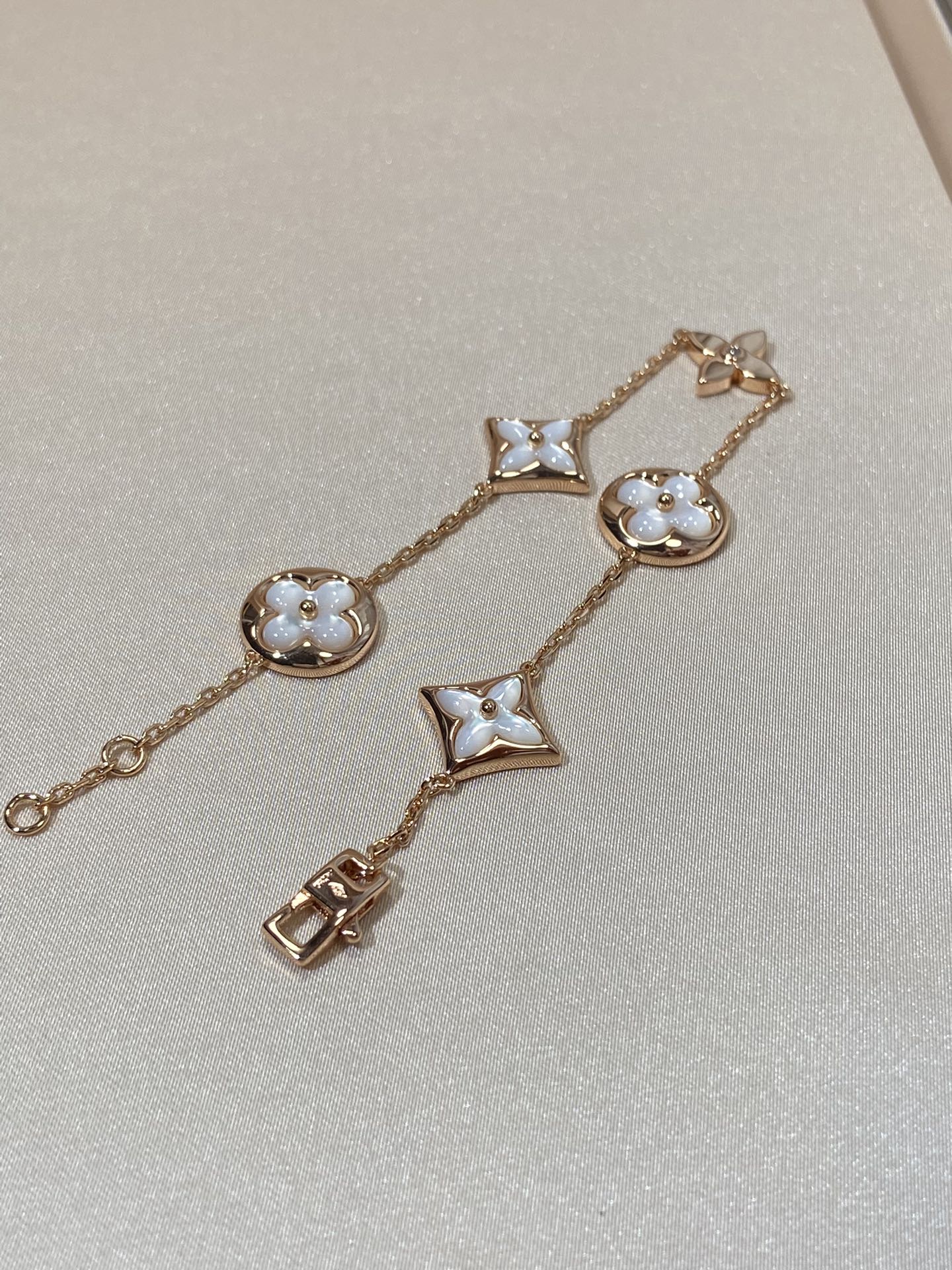 [Clover]STAR AND SUN 5 MOTIF MOP PINK GOLD BRACELET