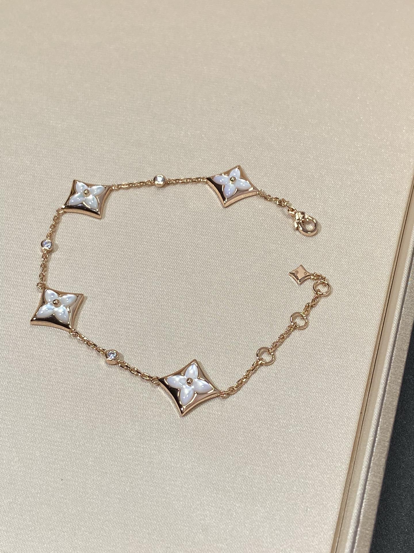 [Clover]STAR 4 MOTIF MOP DIAMOND PINK GOLD BRACELET