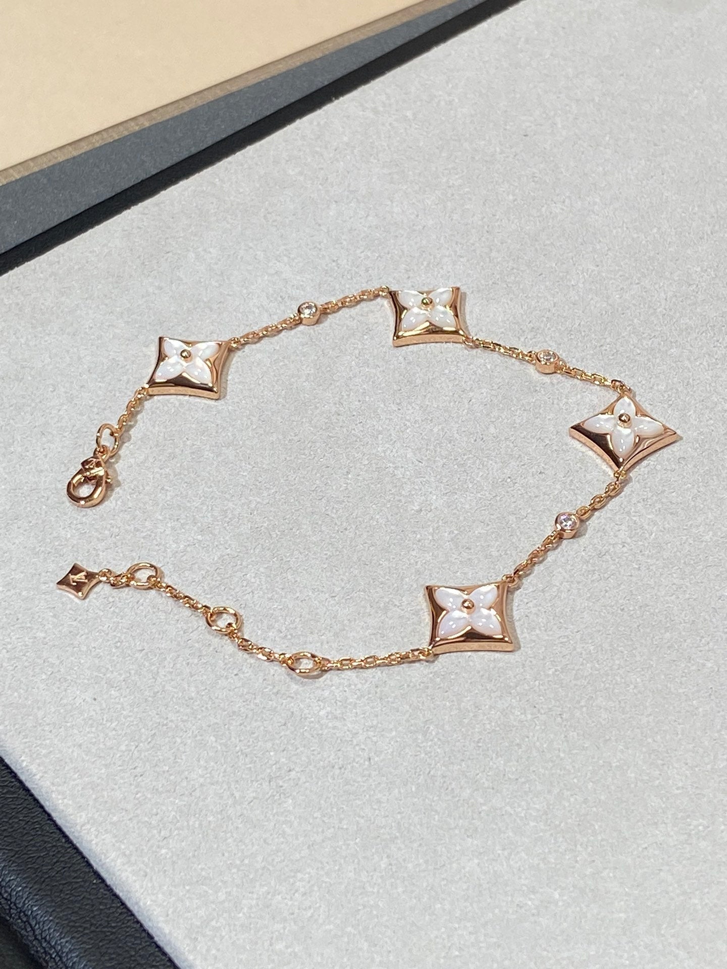 [Clover]STAR 4 MOTIF MOP DIAMOND PINK GOLD BRACELET