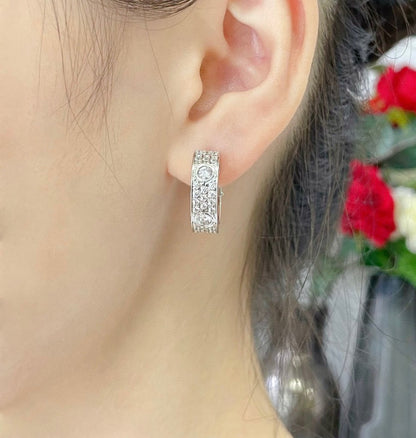 [Clover]LOVE 5.5MM DIAMOND PAVED EARRINGS