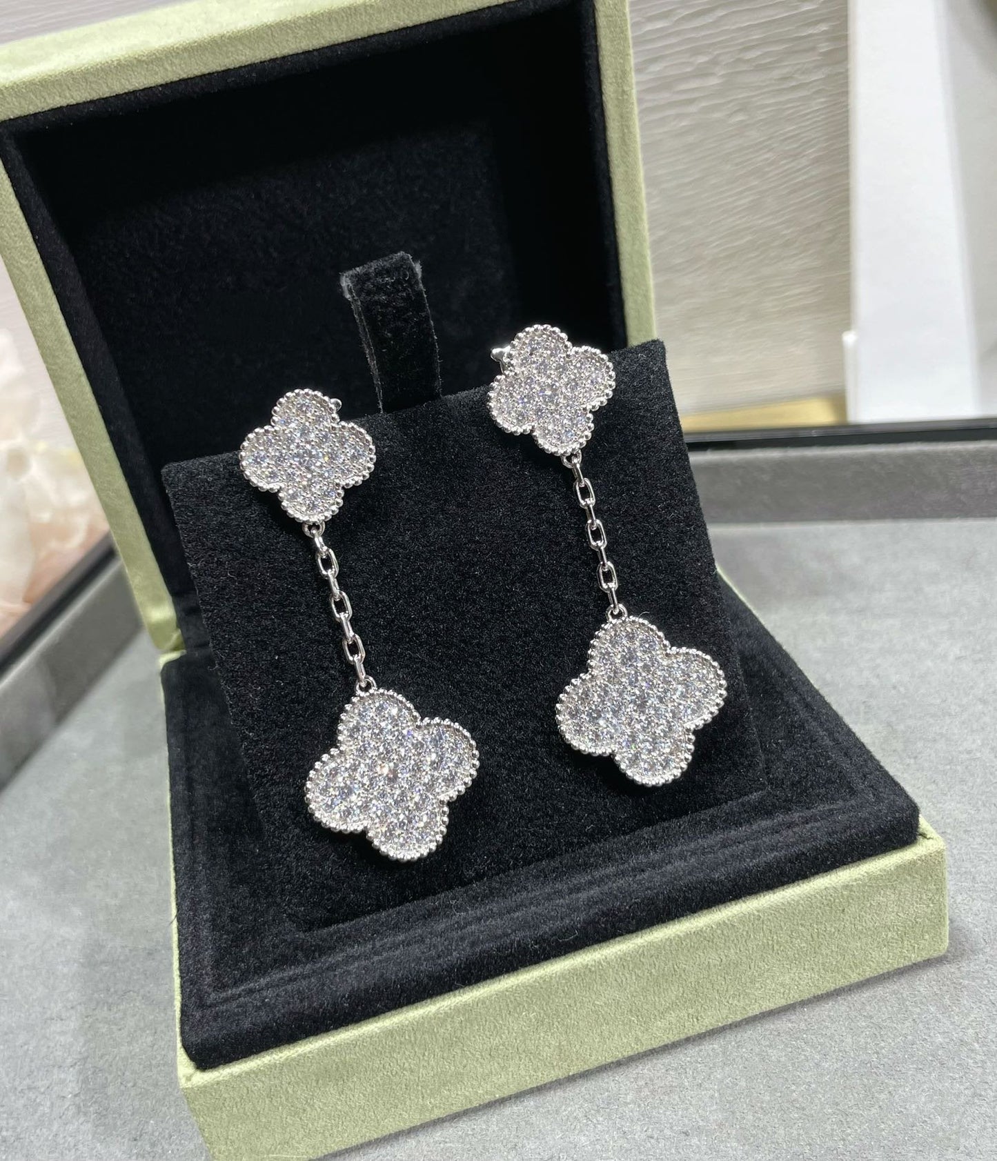 [Clover]CLOVER 2 MOTIFS DIAMOND PAVED SILVER EARRINGS