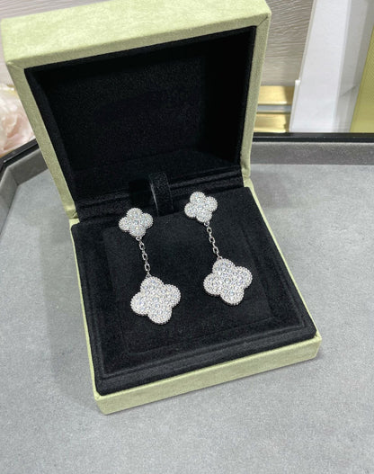 [Clover]CLOVER 2 MOTIFS DIAMOND PAVED SILVER EARRINGS