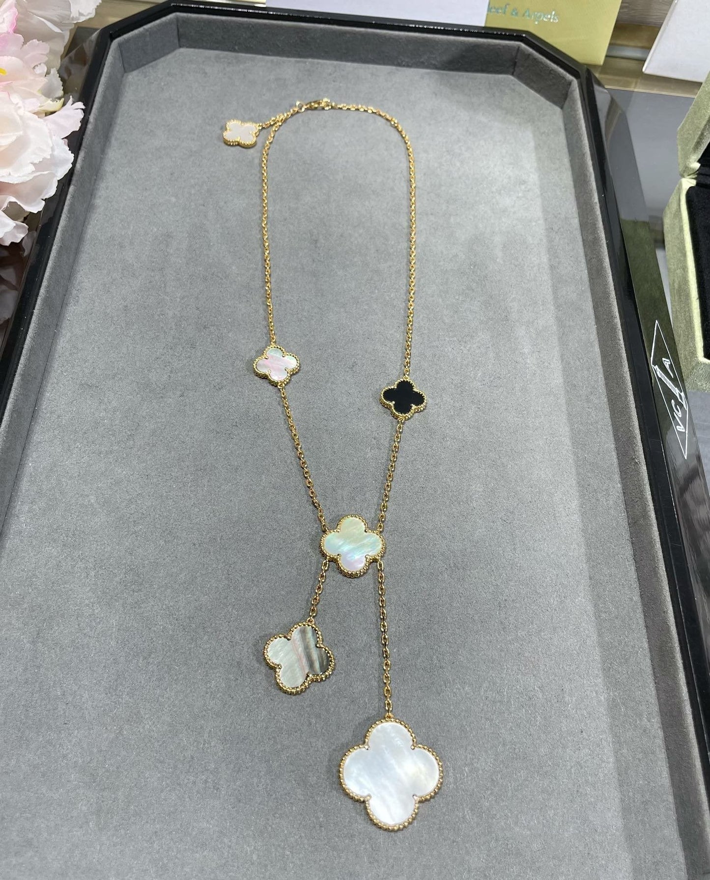 [Clover]CLOVER 6 MOTIF MOP ONYX GOLD NECKLACE