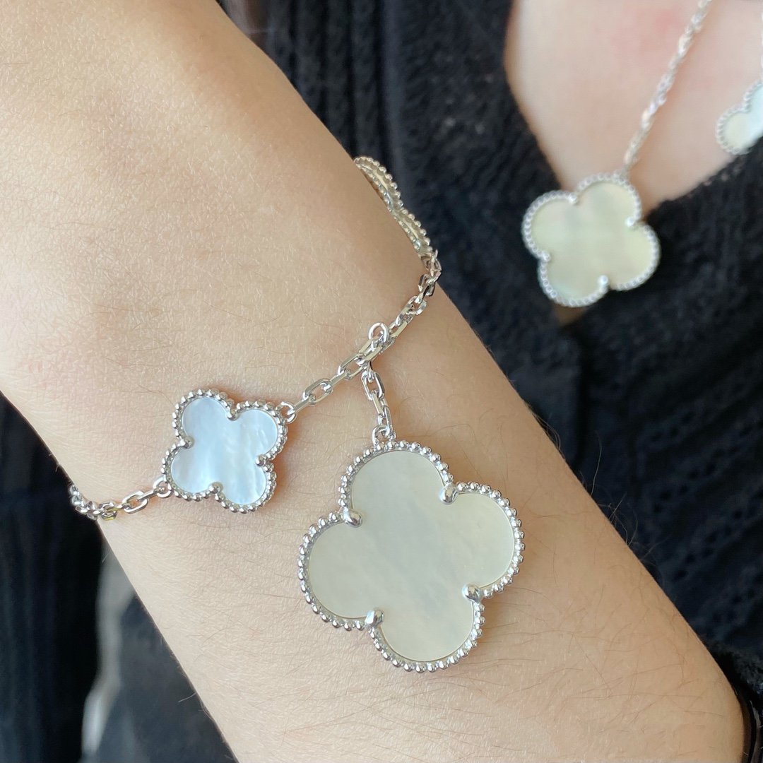 [Clover]CLOVER 5 MOTIF WHITE MOP SILVER BRACELET