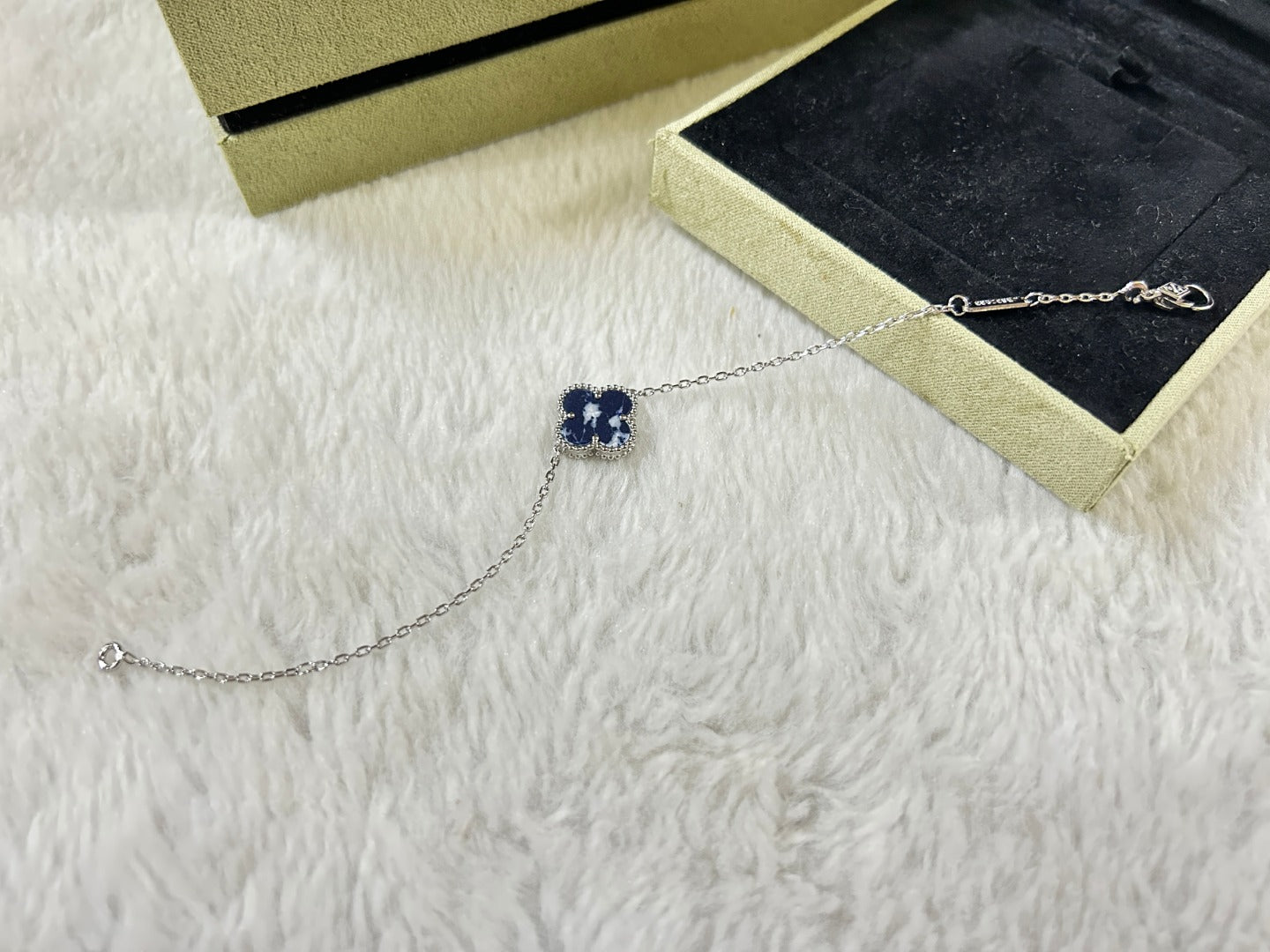 [Clover]CLOVER 1 MOTIF PIETERSITE BRACELET