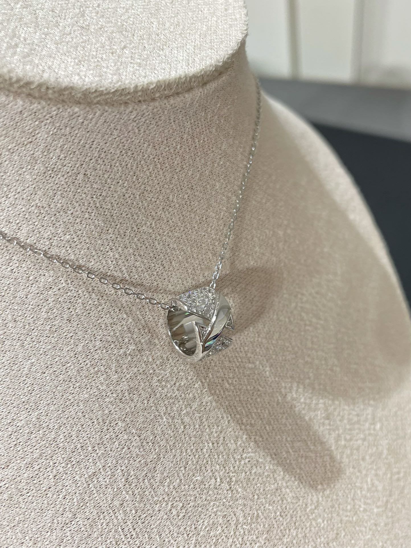 [Clover]LIENS EVIDENCE DIAMOND PAVED NECKLACE