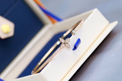 [Clover]IDYLLE PINK GOLD OPEN BRACELET DIAMOND PAVED