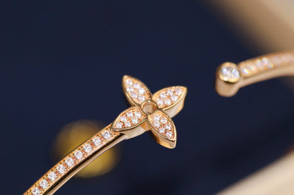 [Clover]IDYLLE PINK GOLD OPEN BRACELET DIAMOND PAVED