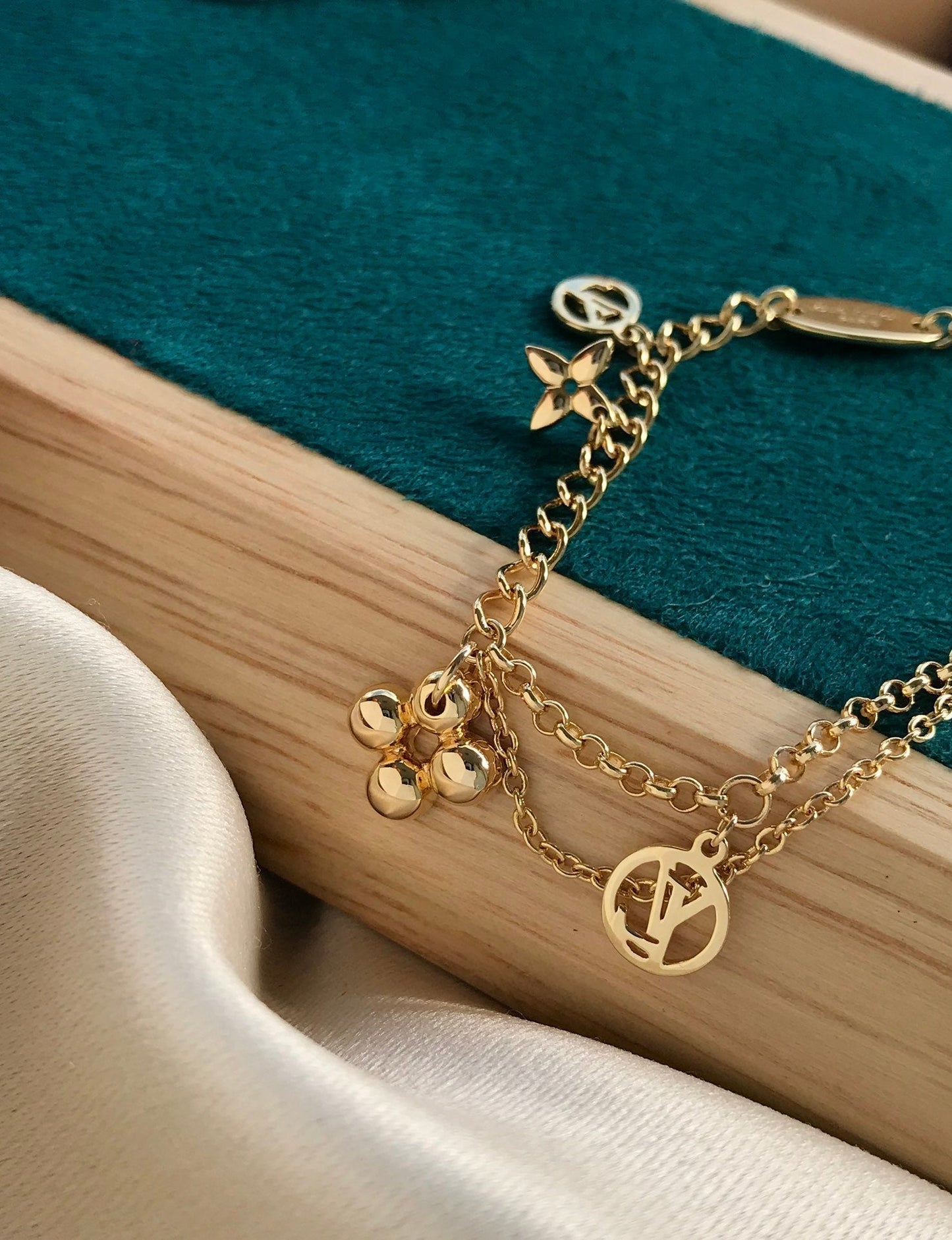 [Clover]BLOOMING PINK GOLD MOP BRACELET