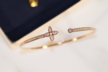[Clover]IDYLLE GOLD OPEN BRACELET DIAMOND PAVED