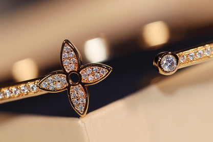 [Clover]IDYLLE GOLD OPEN BRACELET DIAMOND PAVED