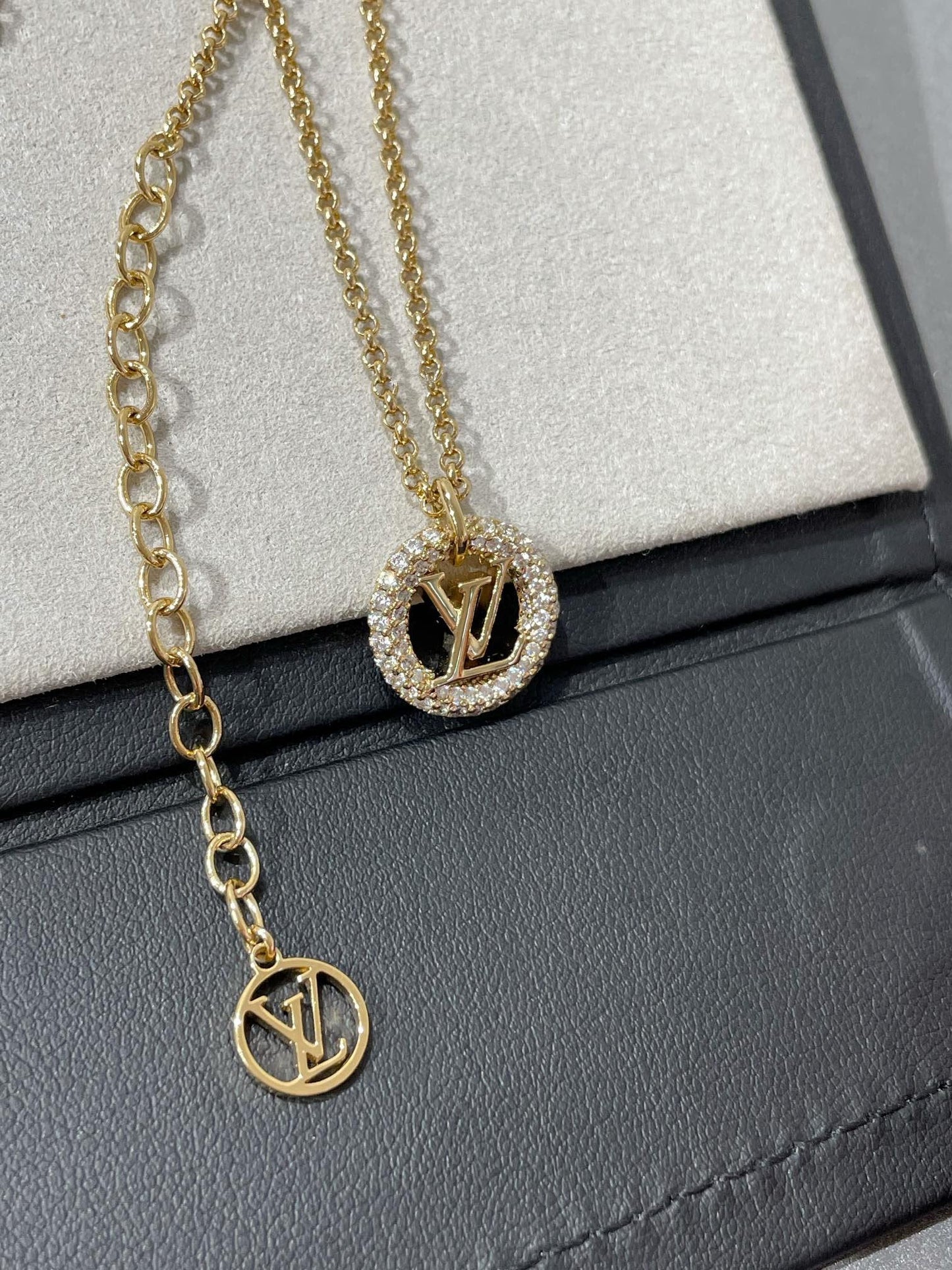 [Clover]BY NIGHT DIAMOND PAVED NECKLACE