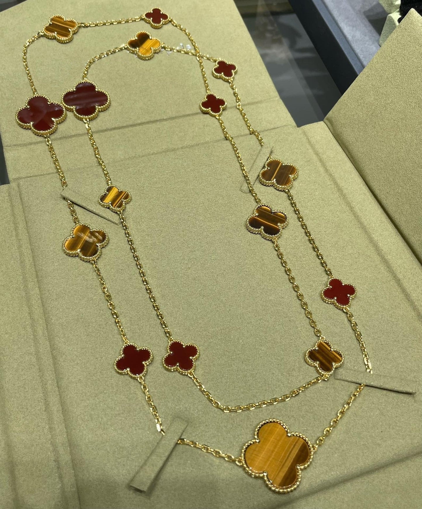 [Clover]CLOVER 16 MOTIF CARNELIAN TIGER EYE ROSE GOLD NECKLACE