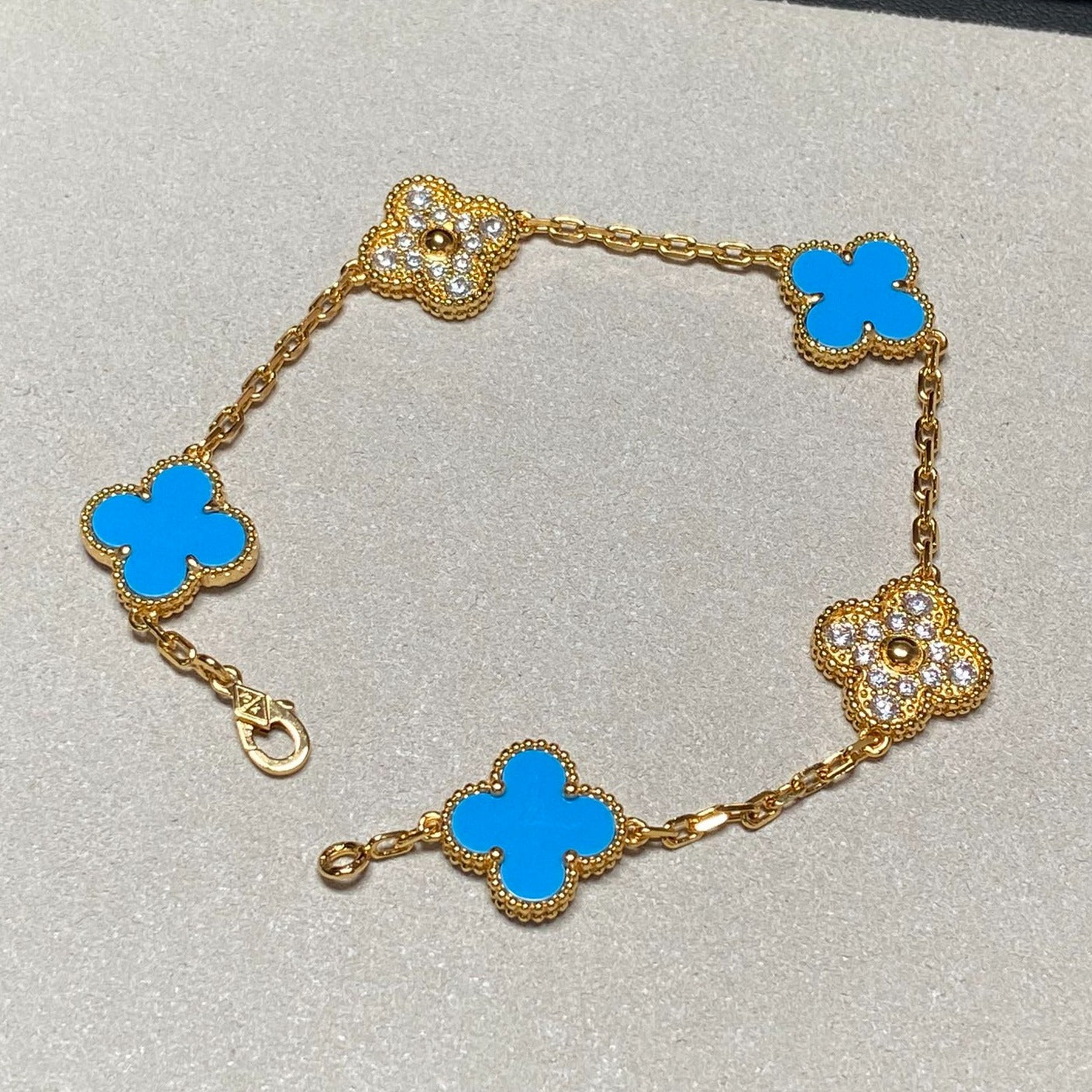 [Clover]CLOVER 5 MOTIF BLUE CHALCEDONY DIAMOND GOLD BRACELET