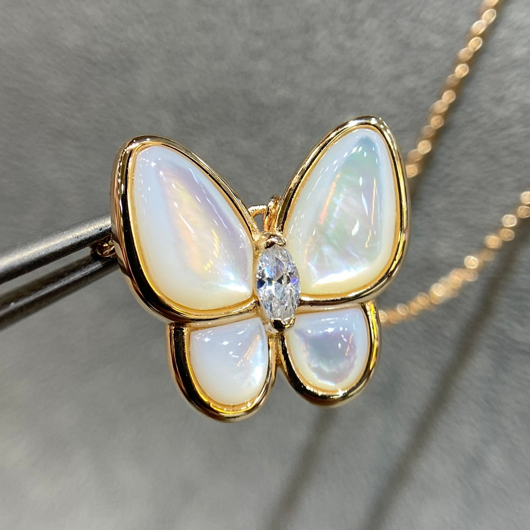 [Clover]BUTTERFLY MOP DIAMOND NECKLACE