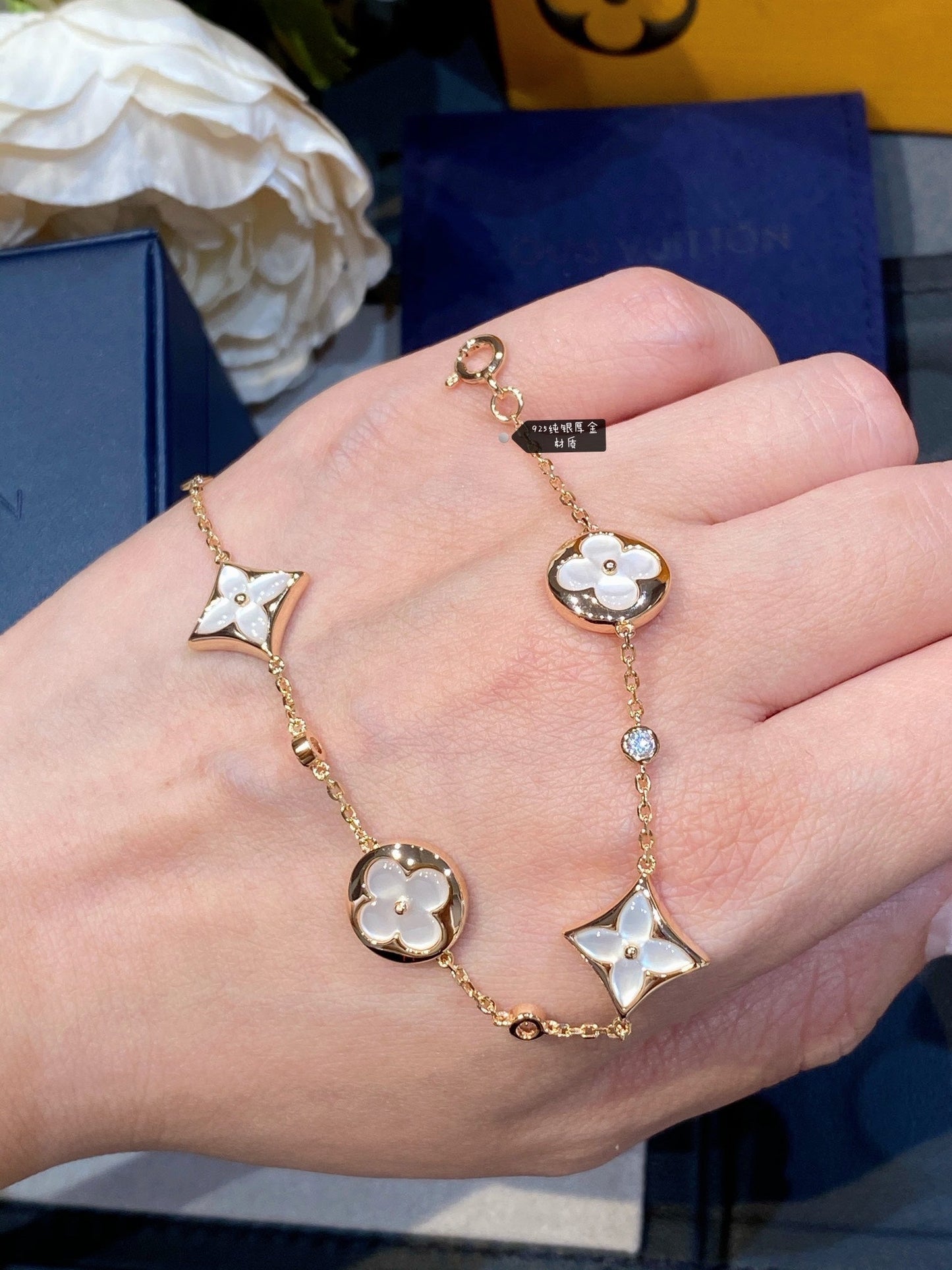 [Clover]STAR AND SUN 4 MOTIF WHITE MOP PINK GOLD BRACELET