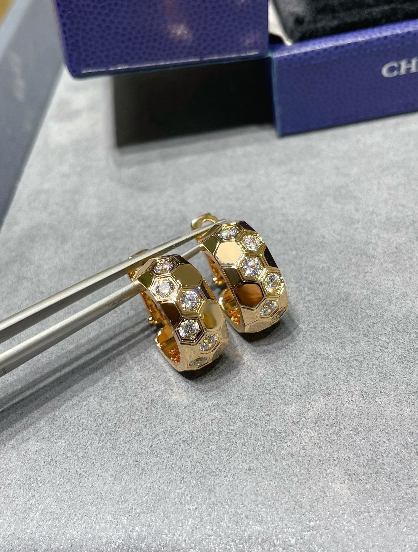[Clover]BEE LOVE DIAMOND HOOP EARRINGS