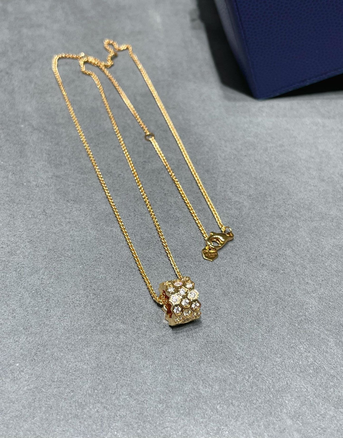 [Clover]BEE LOVE DIAMOND PAVED 3 ROW NECKLACE