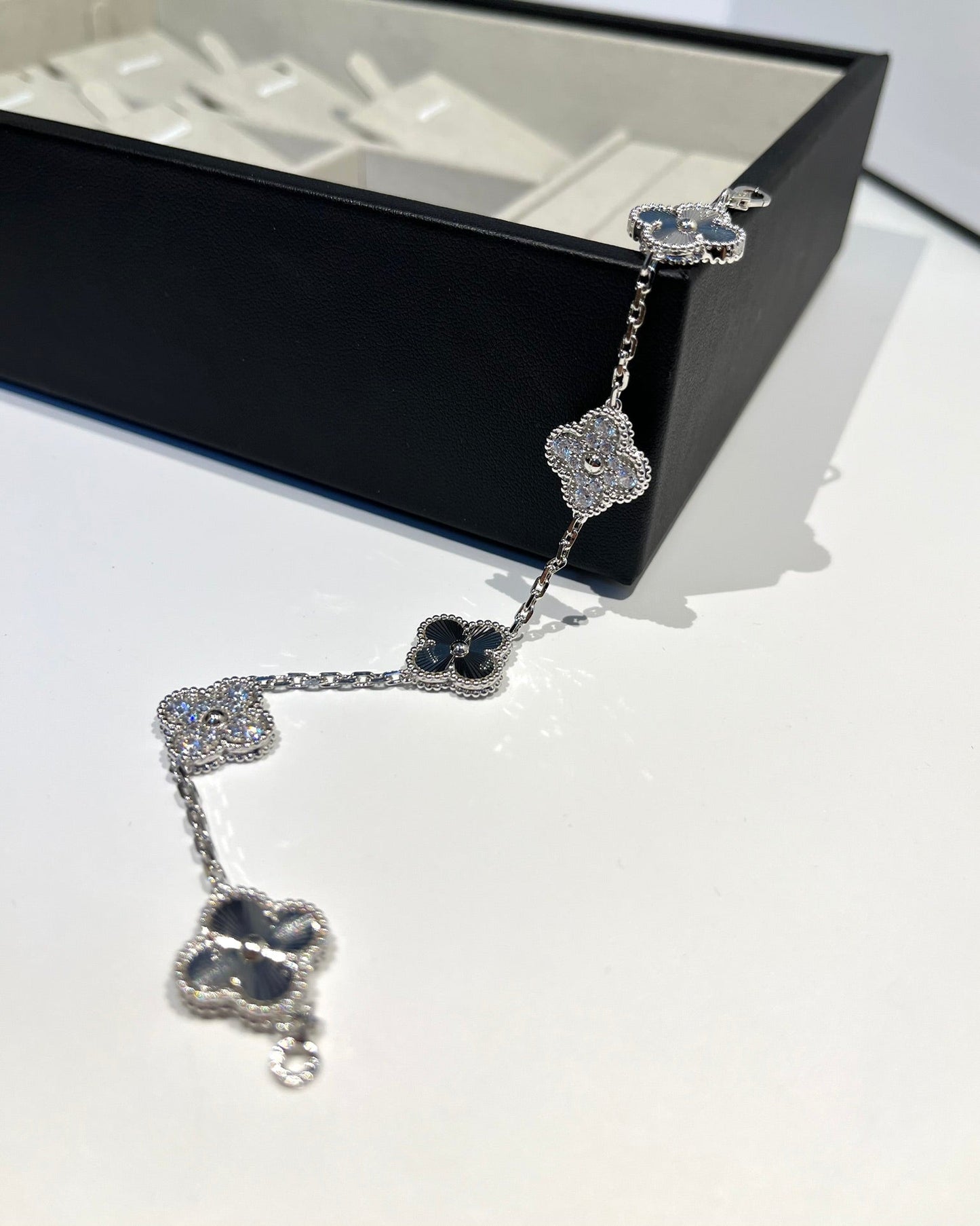 [Clover]CLOVER 5 MOTIF SILVER DIAMOND BRACELET