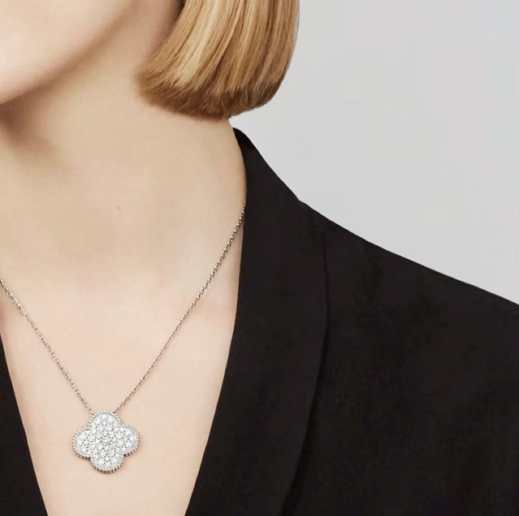 [Clover]CLOVER 25MM LARGE PENDANT DIAMOND PAVED SILVER NECKLACE