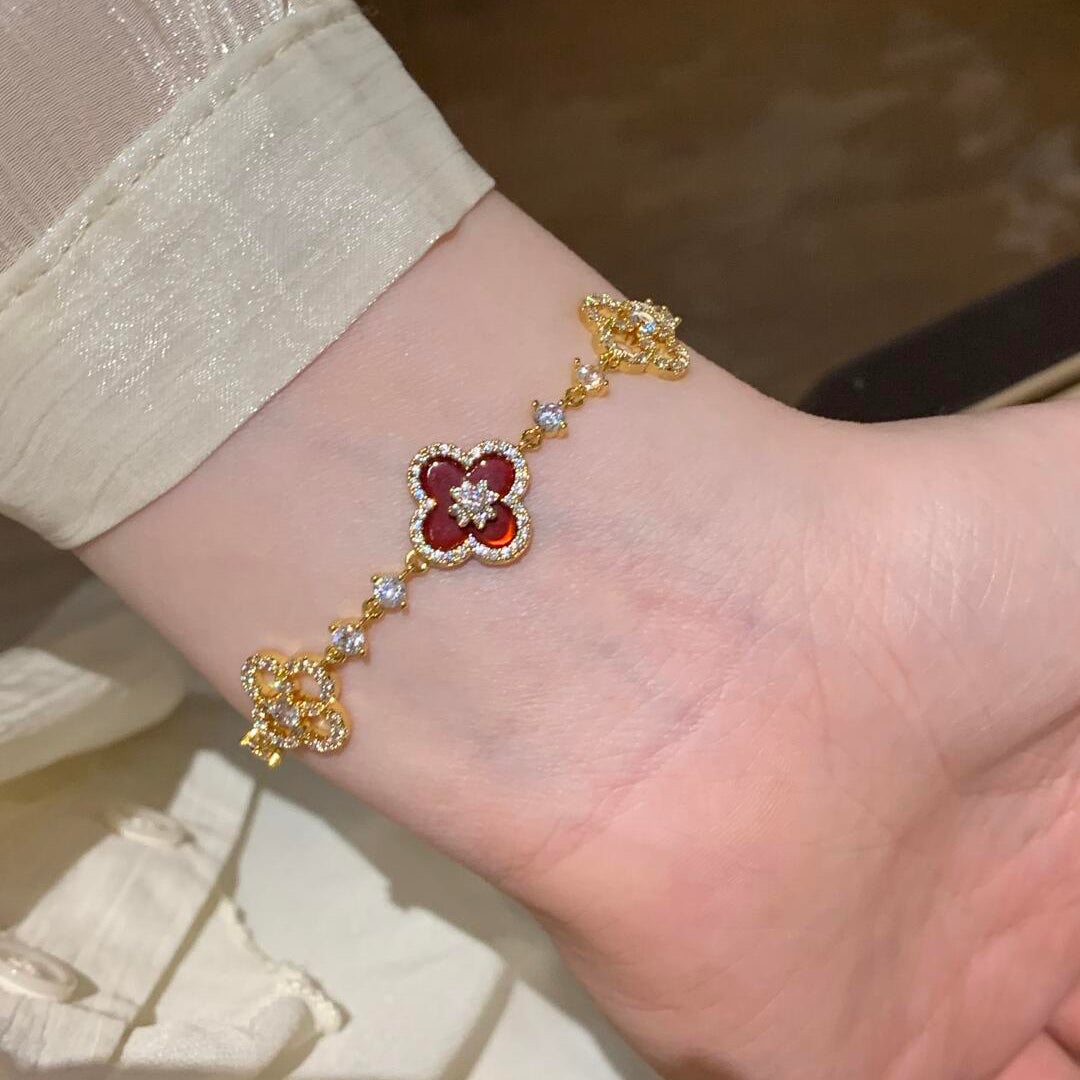 [Clover]CLOVER 5 MOTIF PINK BLUE RED WHITE BRACELET