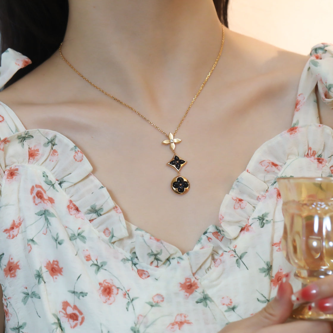 [Clover]STAR AND SUN ONYX PINK GOLD NECKLACE