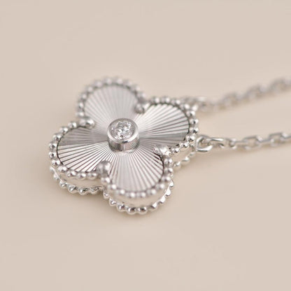 [Clover]CLOVER  15MM DIAMOND LASER NECKLACE SILVER