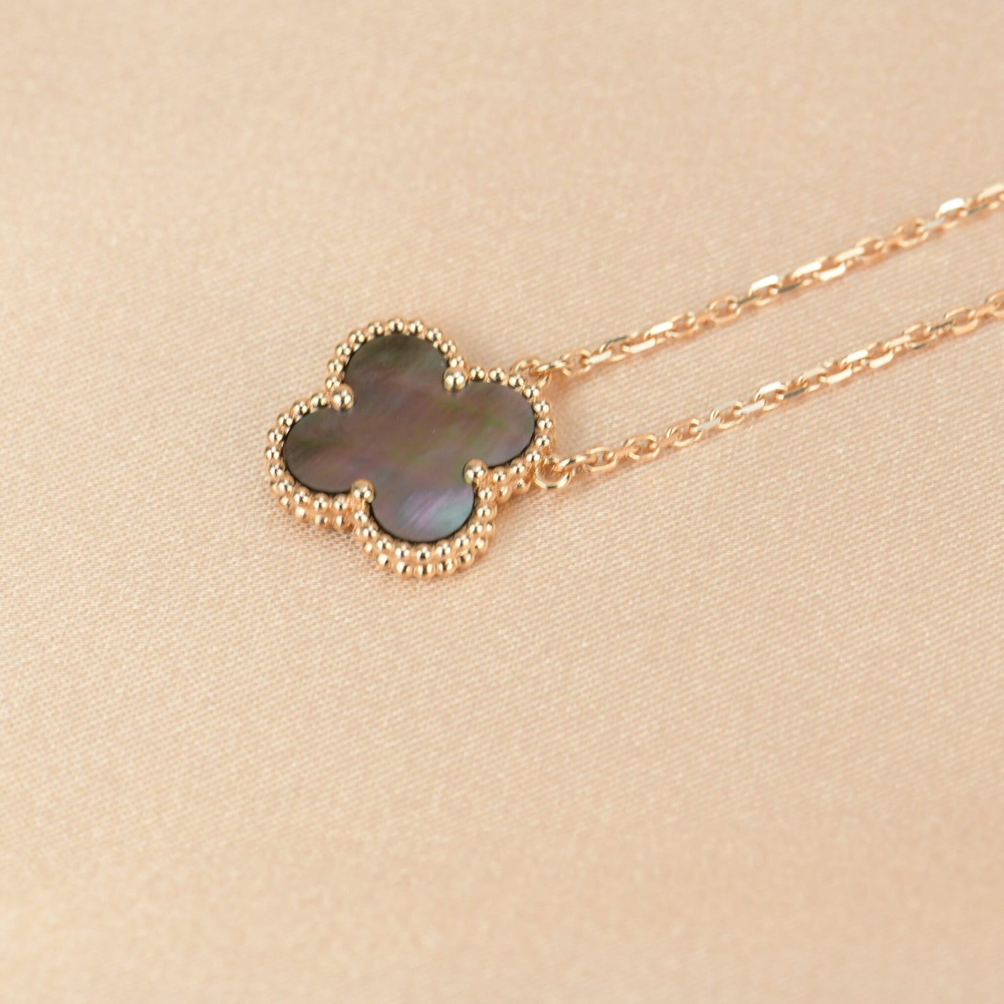 [Clover]CLOVER 15MM  GRAY MOTHER OF PEARL NECKLACE