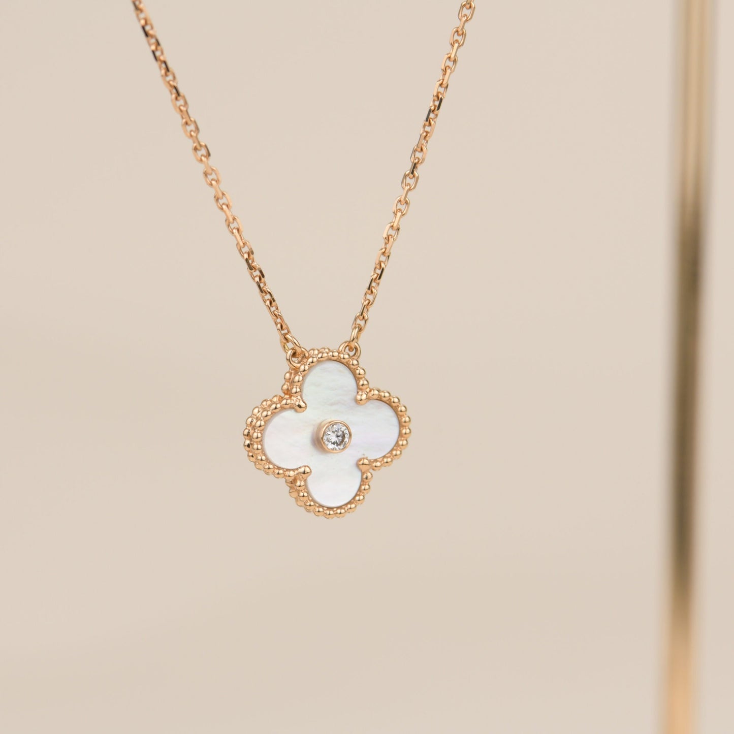 [Clover]CLOVER 15MM DIAMOND WHITE FRITILLARIA NECKLACE