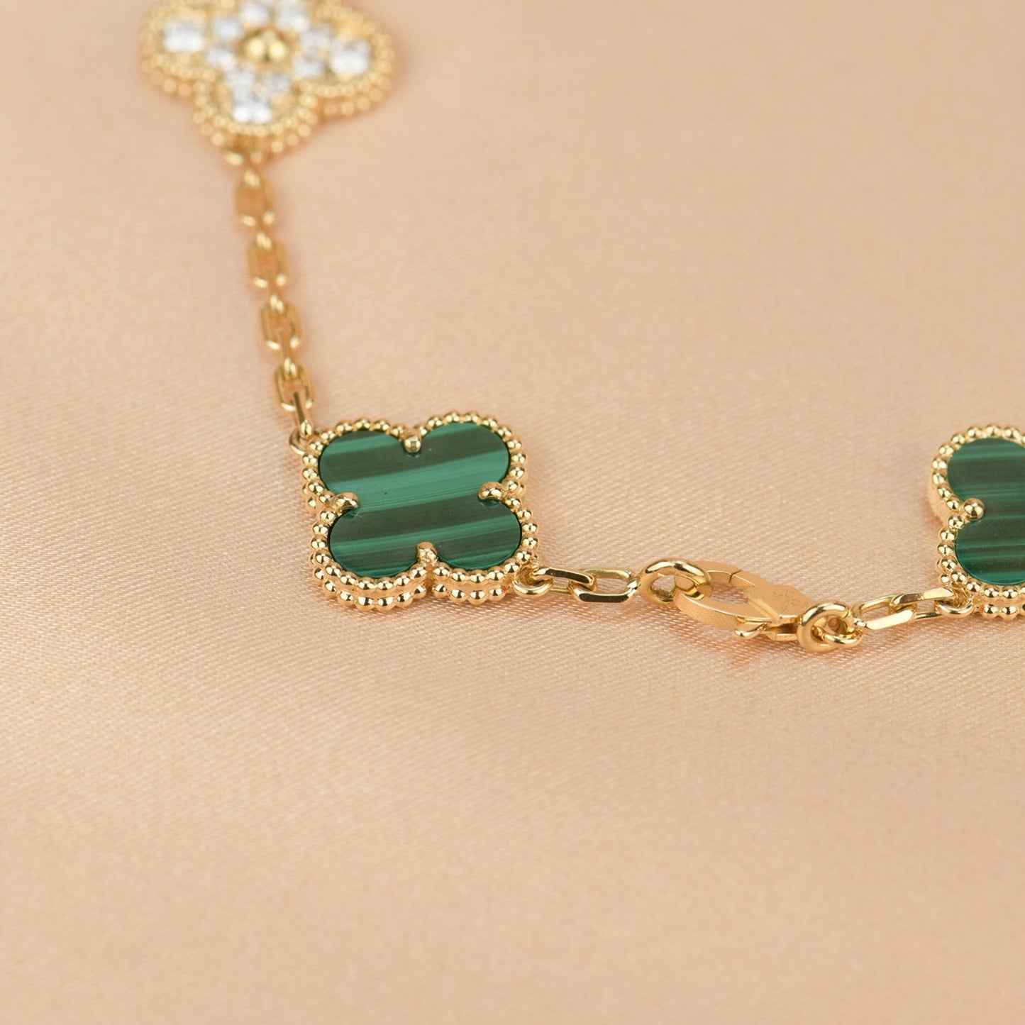 [Clover]CLOVER  5 MOTIF MALACHITE DIAMOND BRACELET