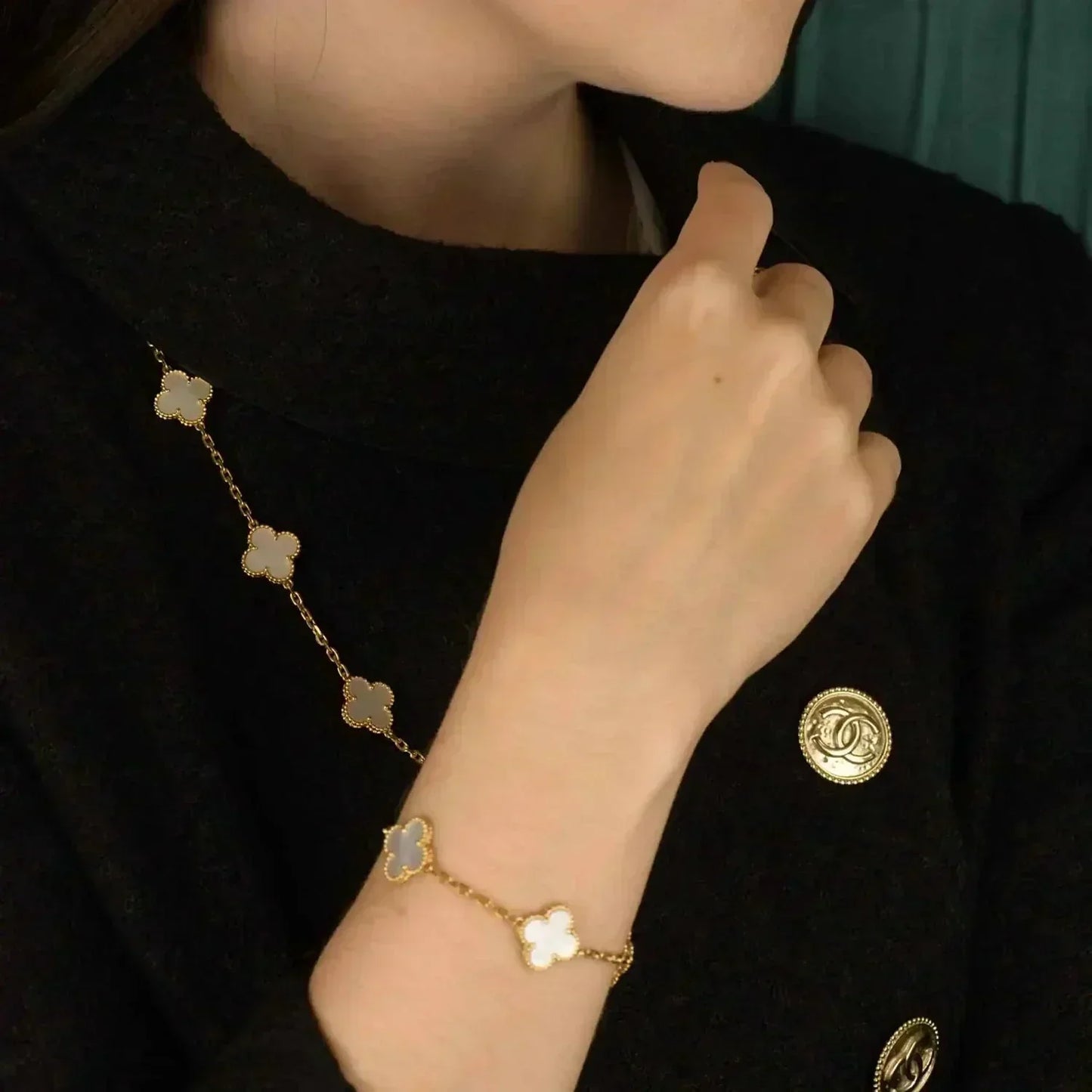 [Clover]CLOVER  5 MOTIF WHITE MOP BRACELET