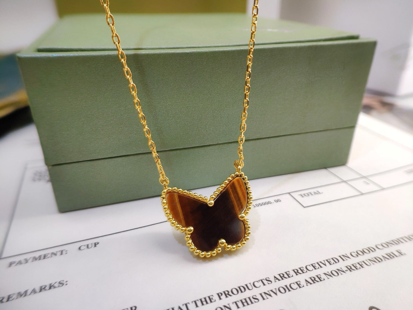 [Clover] TIGER__ EYE BUTTERFLY NECKLACE