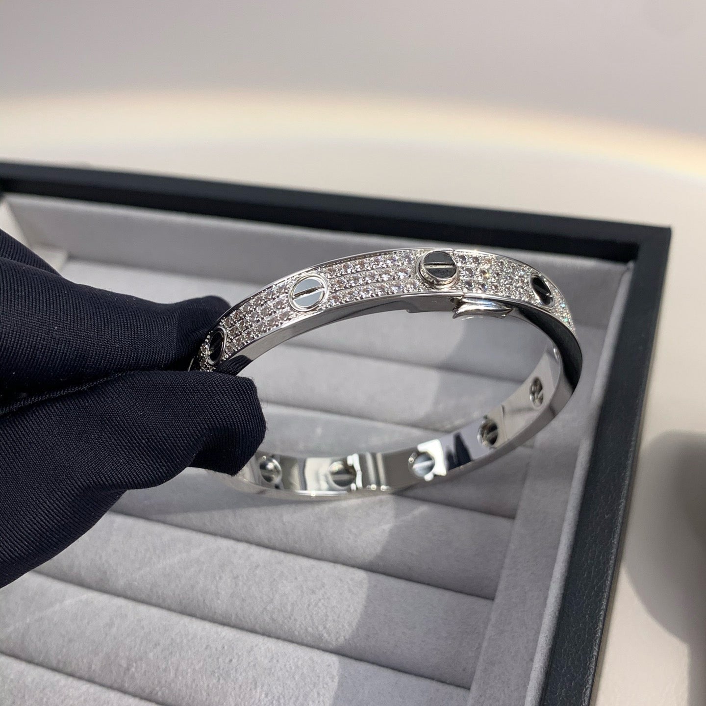[Clover]LOVE BRACELET 6.1MM DIAMOND-PAVED CERAMIC