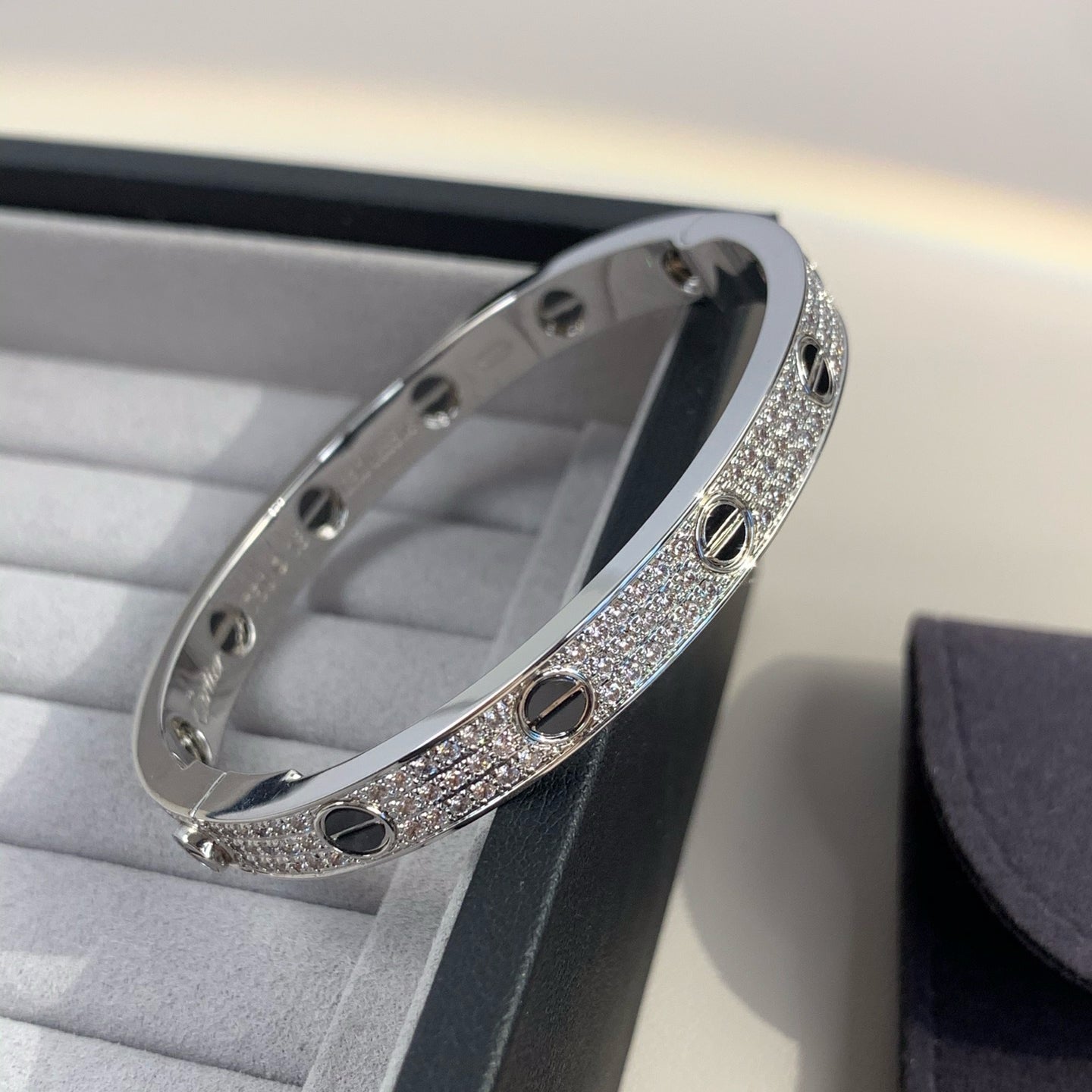 [Clover]LOVE BRACELET 6.1MM DIAMOND-PAVED CERAMIC