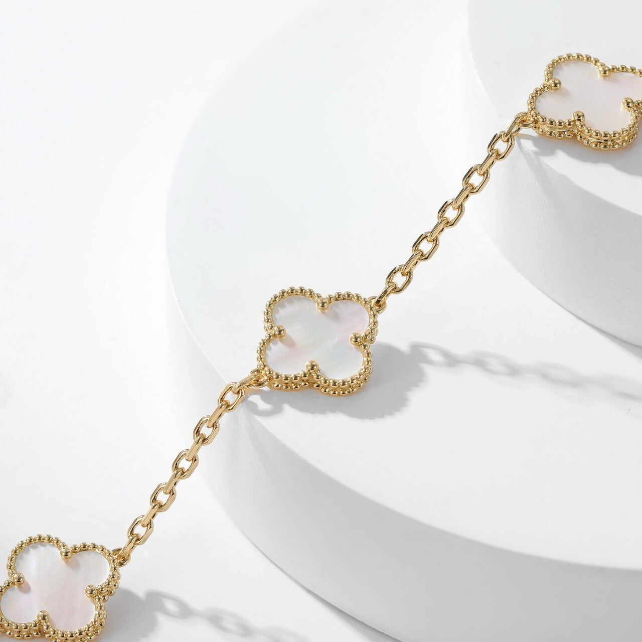 [Clover]CLOVER 10 MOTIFS WHITE MOTHER OF PEARL NECKLACE