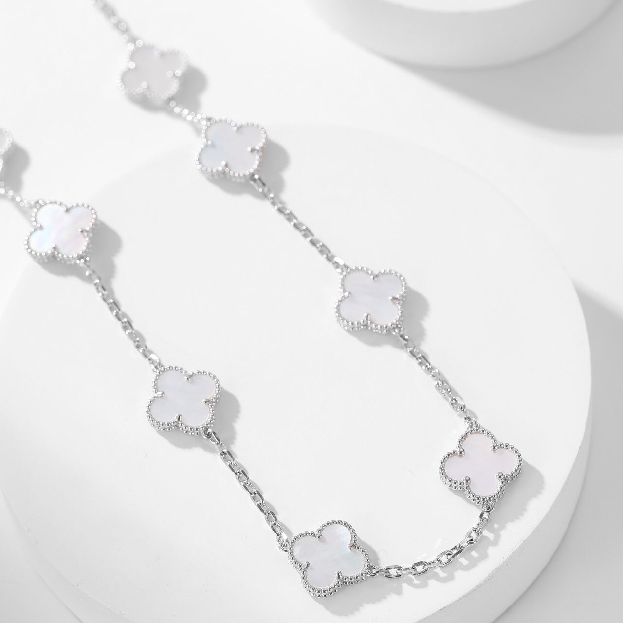 [Clover]CLOVER 10 MOTIFS WHITE MOTHER OF PEARL NECKLACE