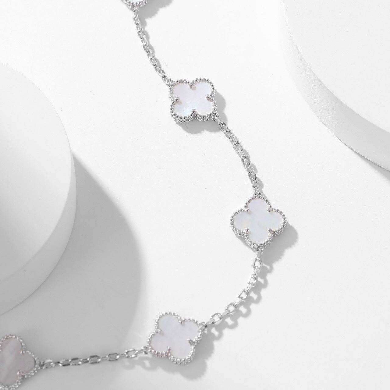 [Clover]CLOVER 10 MOTIFS WHITE MOTHER OF PEARL NECKLACE