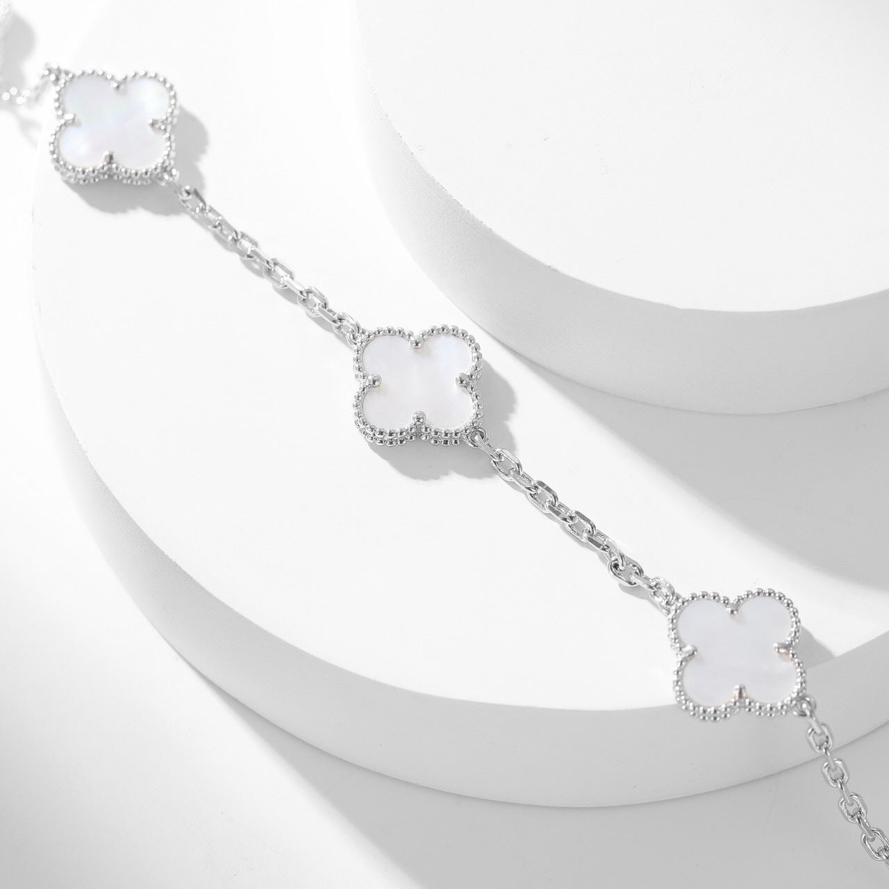 [Clover]CLOVER 10 MOTIFS WHITE MOTHER OF PEARL NECKLACE