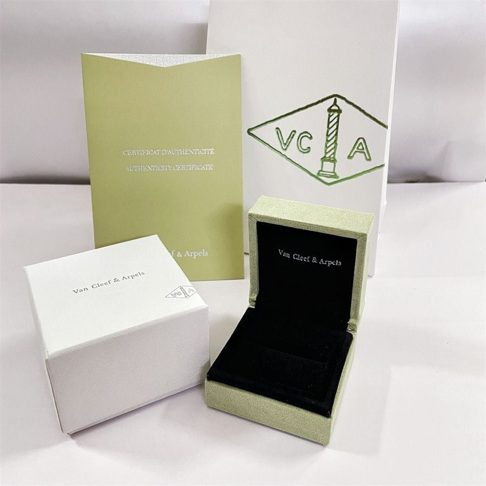 [Clover]VA CLOVER BRACELET NECKLACE RING BOX GIFT BAG