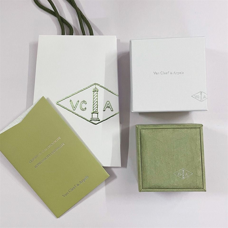 [Clover]VA CLOVER BRACELET NECKLACE RING BOX GIFT BAG