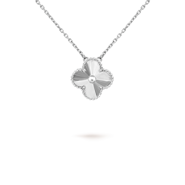 [Clover]CLOVER 15MM LASER NECKLACE SILVER